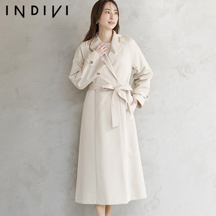 ラグランスリーブのシャンタンコート M・ベージュ｜東京ソワール