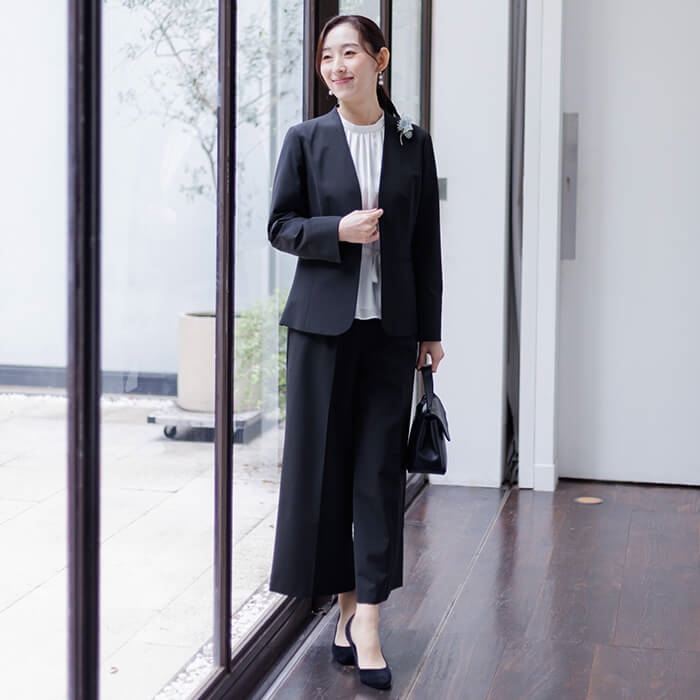 洗える｜大人の頼れるパンツスーツ 7号・ネイビー｜東京ソワール