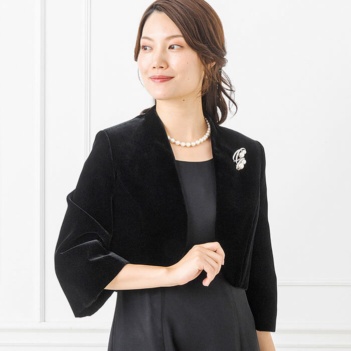 光沢が美しいベルベットのボレロ 7号・ブラック｜東京ソワール