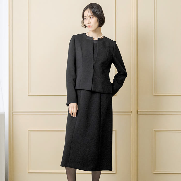 トールサイズのミセス用アンサンブル 7号・ブラック｜東京ソワール