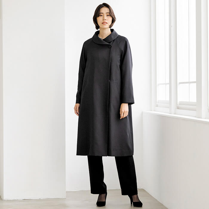 ショールカラーのライナー付きコート M・ブラック｜東京ソワール