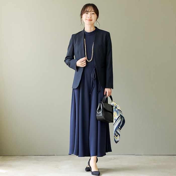 洗える｜定番ネイビーパンツスーツ 15号・ネイビー｜東京ソワール