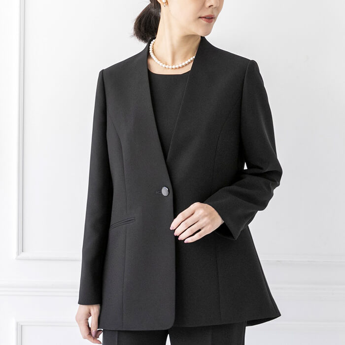 洗える｜ストレッチ素材のパンツスーツ 9号・ブラック｜東京ソワール