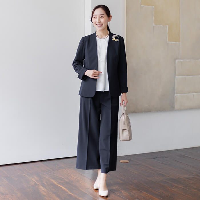 洗える｜大人の頼れるパンツスーツ 15号・ネイビー｜東京ソワール