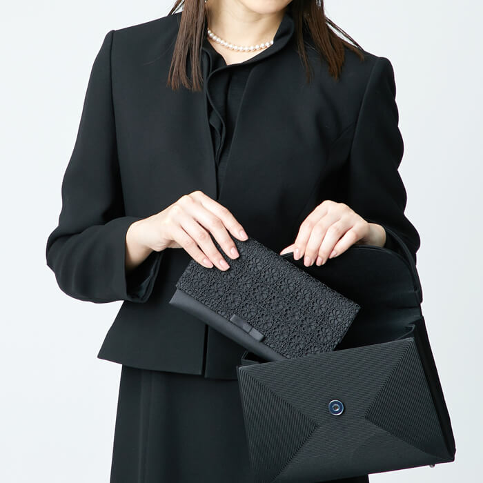 可憐なレース模様のふくさ ・パープル｜東京ソワールオンラインストア