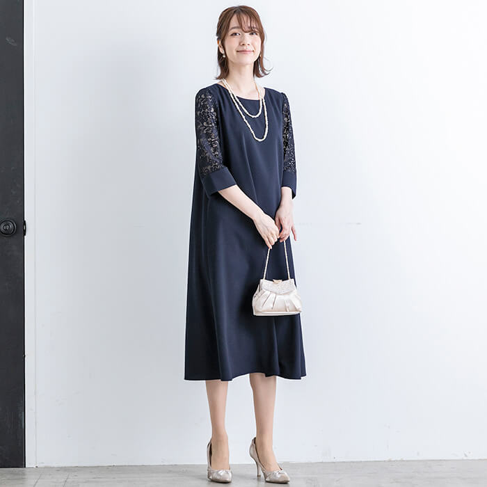 レース袖のワンピース 9号・ネイビー｜東京ソワールオンラインストア
