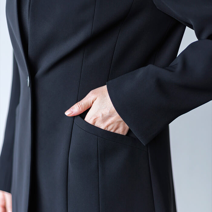 レリアン×東京ソワール／ブラウス付きパンツスーツ 9号・ブラック