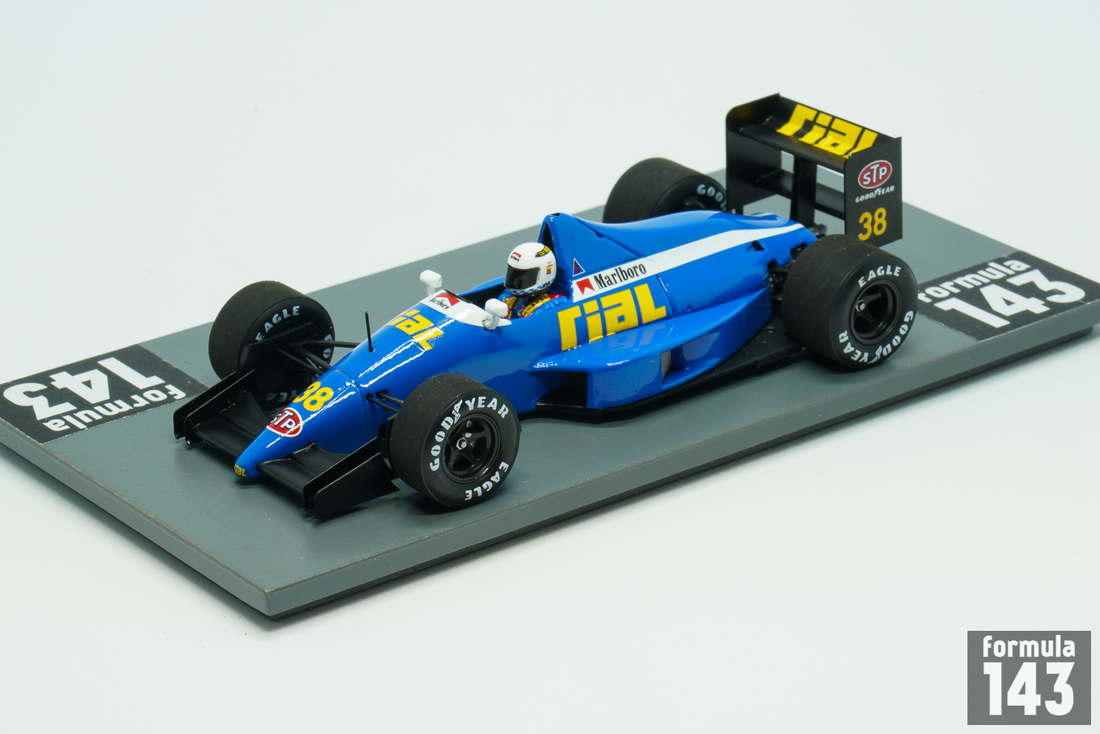 1989-rialarc2-danner-spark-01.