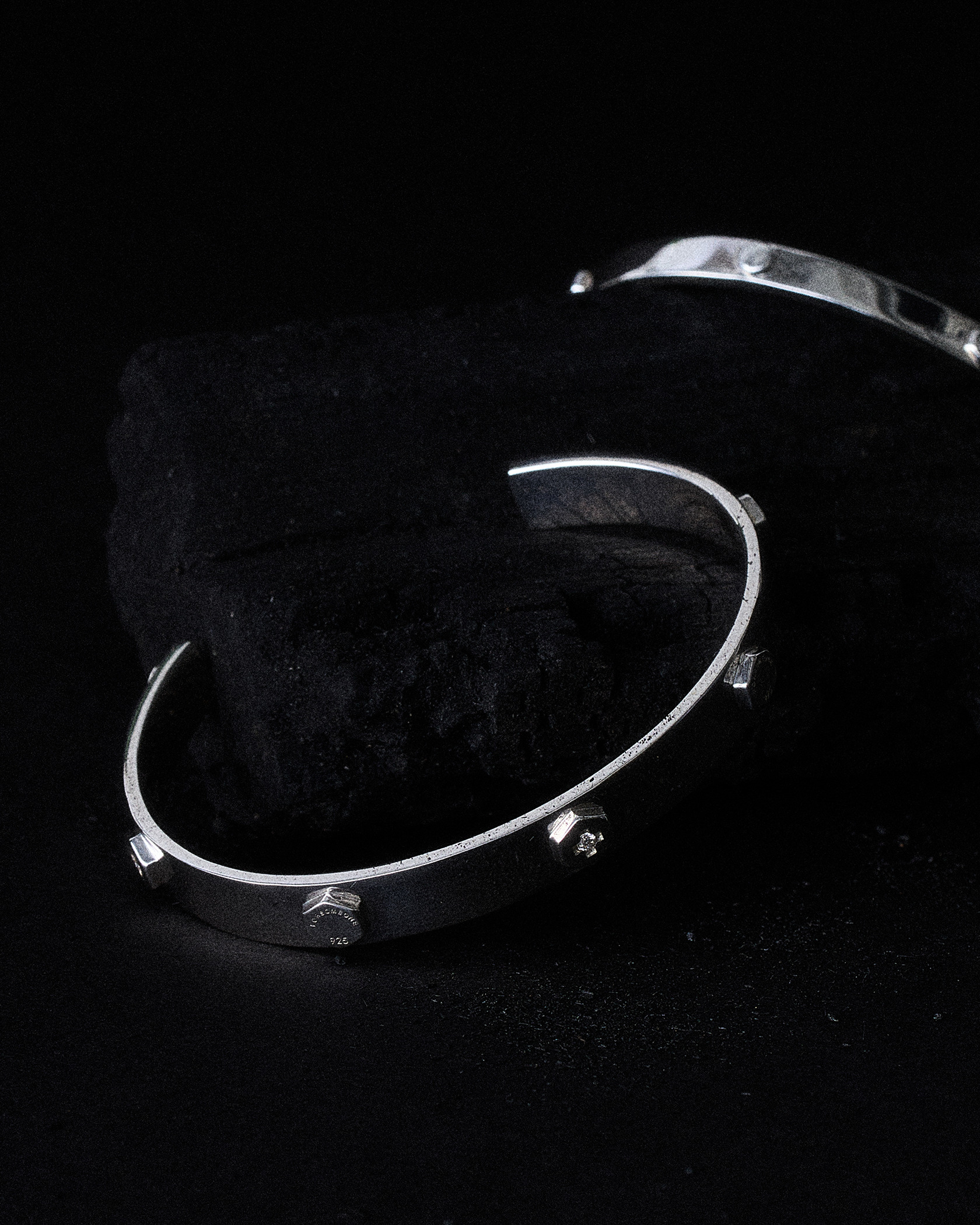 W TM BOLT BANGLE M SILVER | FORSOMEONE(フォーサムワン)公式ONLINE STORE