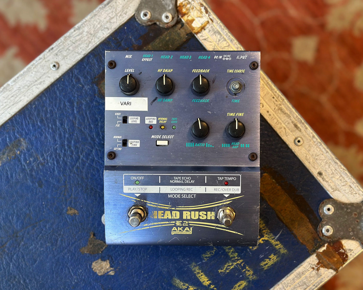 AKAI Head Rush E2 – Found Sound