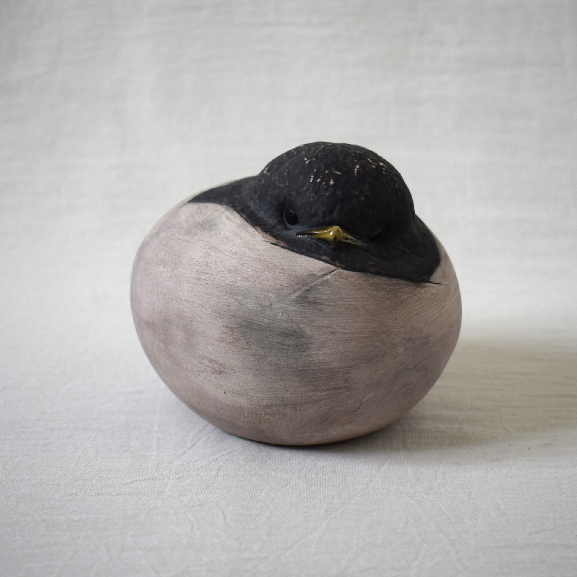 鳥の特大オブジェ・孵化 / Hannes Johansson・Jie Gantofta | florantik