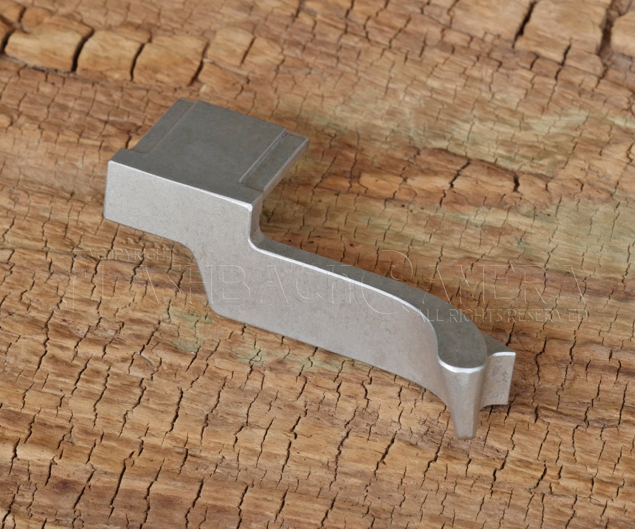 なにがし サムレスト M 銀漆 シルバー ライカ M10 / M11用 – FLASHBACK