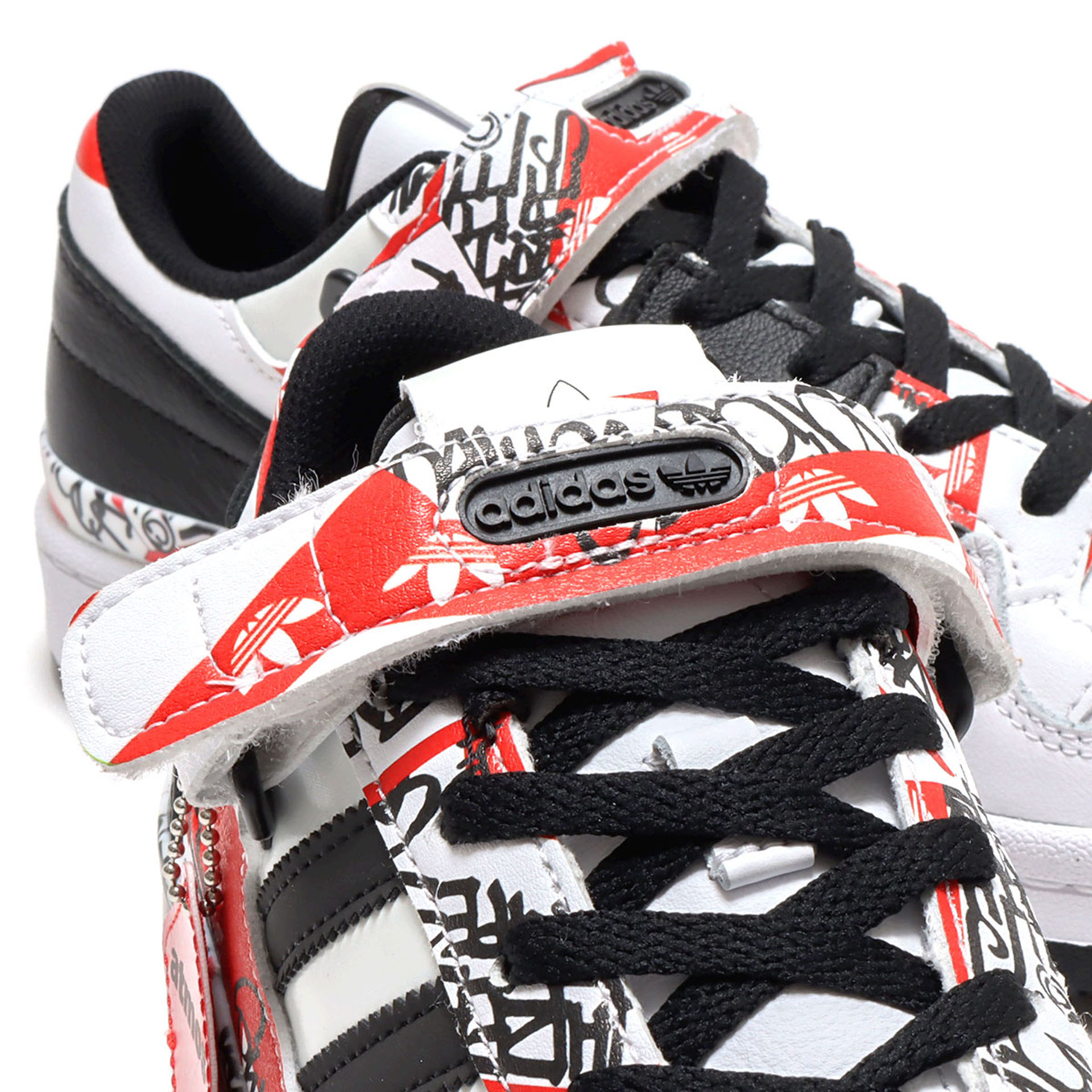 adidas Originals “GRAFFITI PACK“ atmosが2⽉11⽇(金)登場！ ｜ FLY