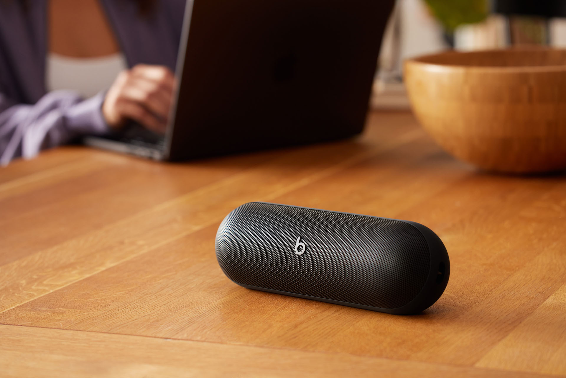 BeatsのワイヤレスBluetoothスピーカー「Beats Pill」が再登場 ｜ FLY
