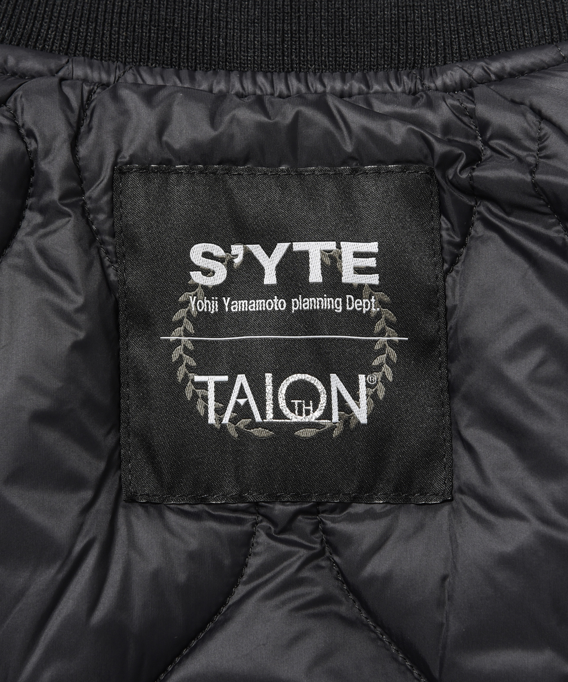 TAIONの10周年記念コラボレーション“S'YTE × TAION”リバーシブル