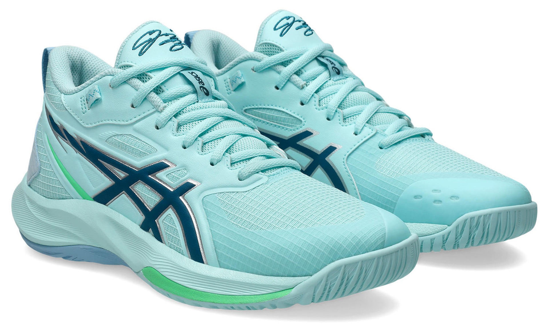 アシックスから河村勇輝選手と共同開発したシューズ「SWIFTACE YUKI