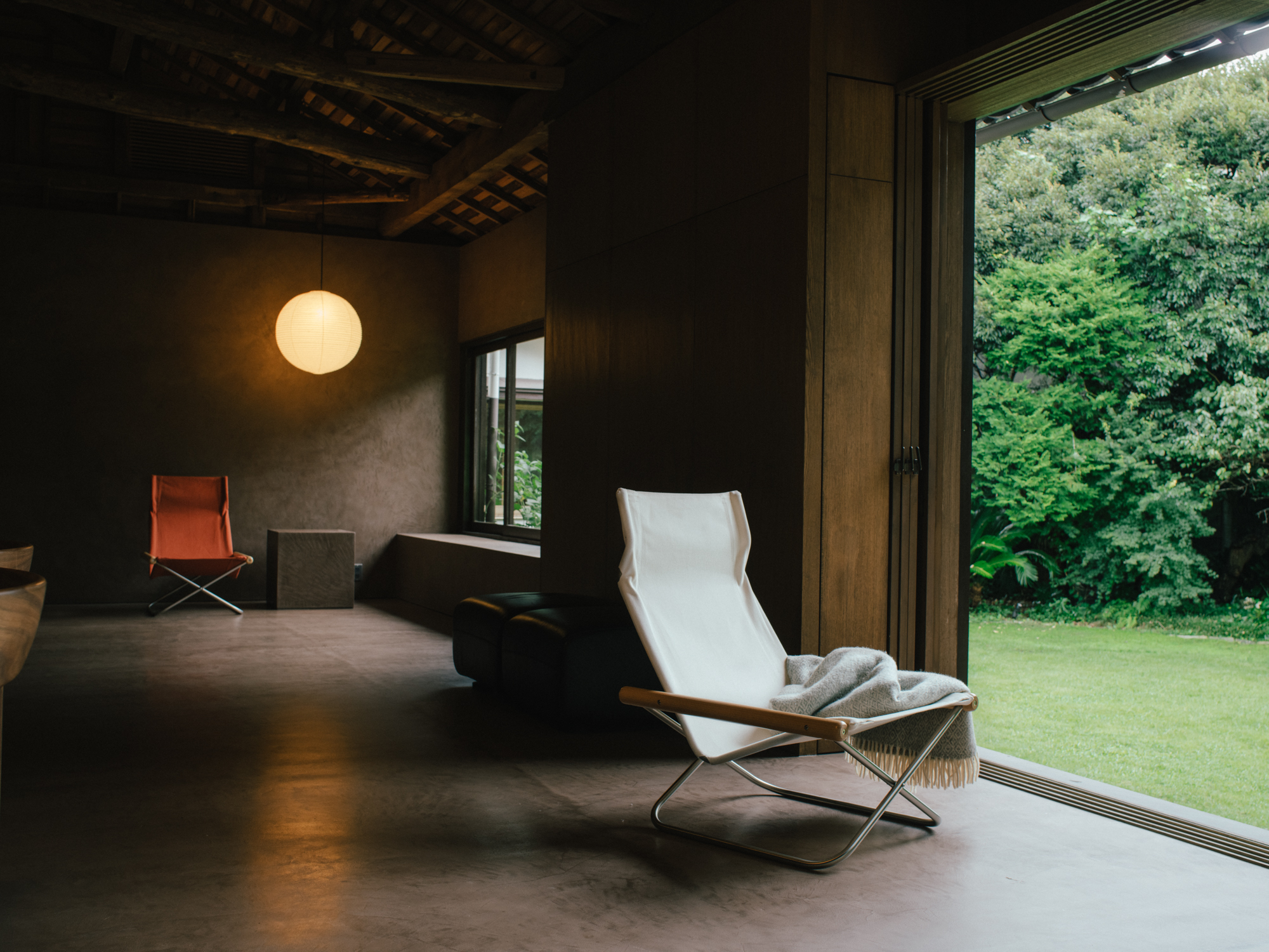 ニーチェアエックス オットマン ナチュラル／ホワイト | ファイヤー