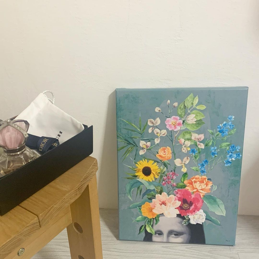 名画をモチーフにした遊び心あふれるアートボードでお部屋に彩りを