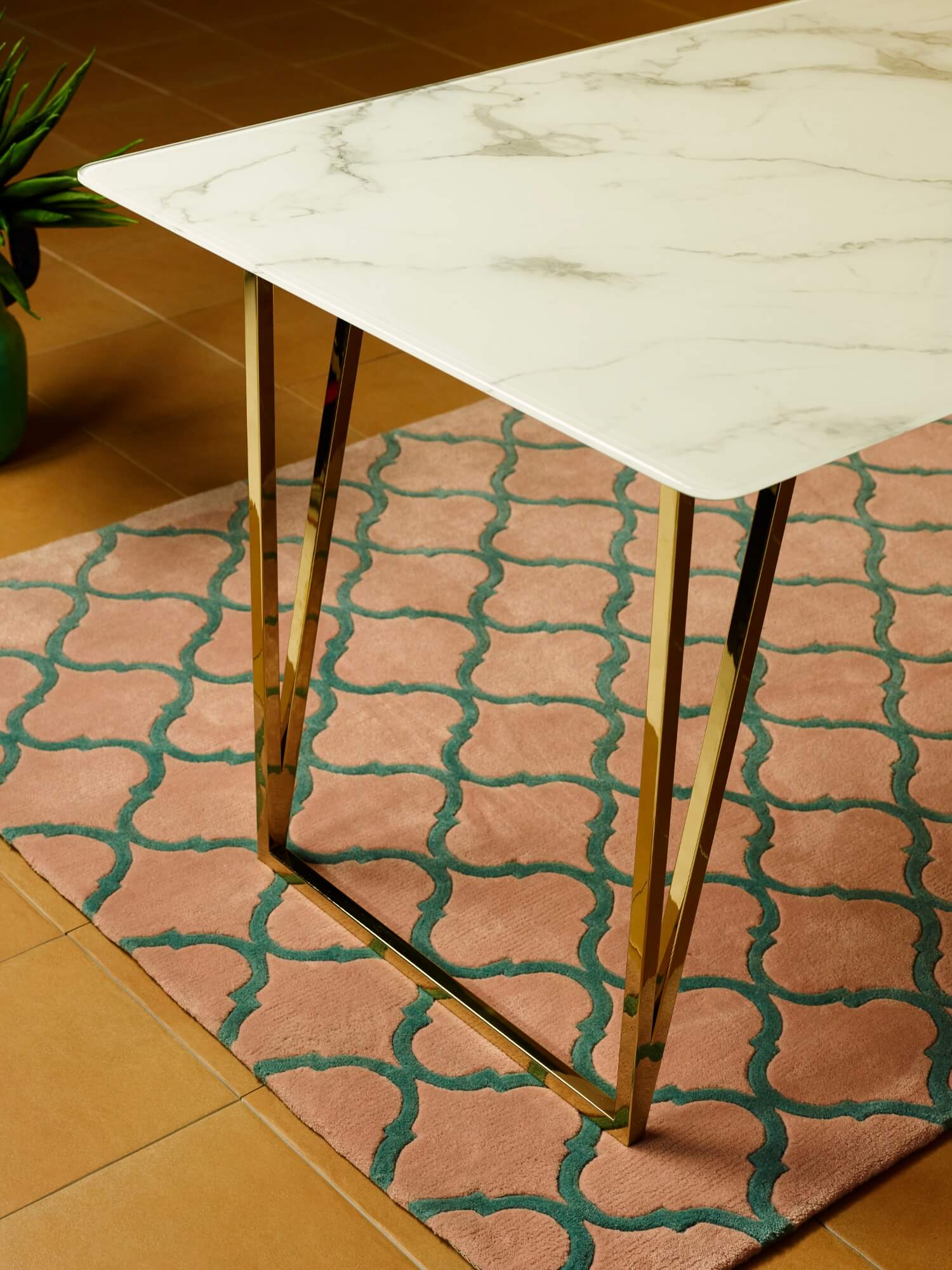 よしひろフランフラン ダイニングテーブル 大理石風ガラス ゴールド脚