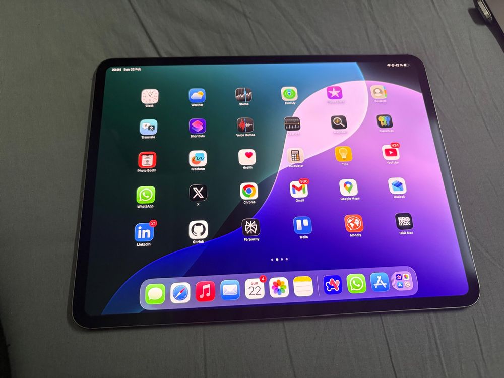 IPad Pro M4 13 inch 256GB Cellular + WiFi Constanta • OLX.ro