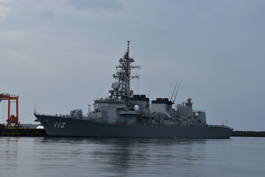 護衛艦「まきなみ(DD-112)」 | フネコ - Funeco