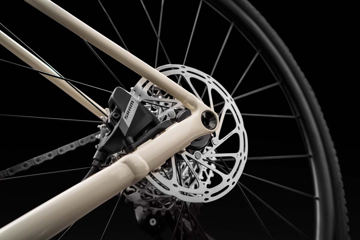 グラベル界を広げる一台、アルミ製グラベルバイクCrux DSWが発売