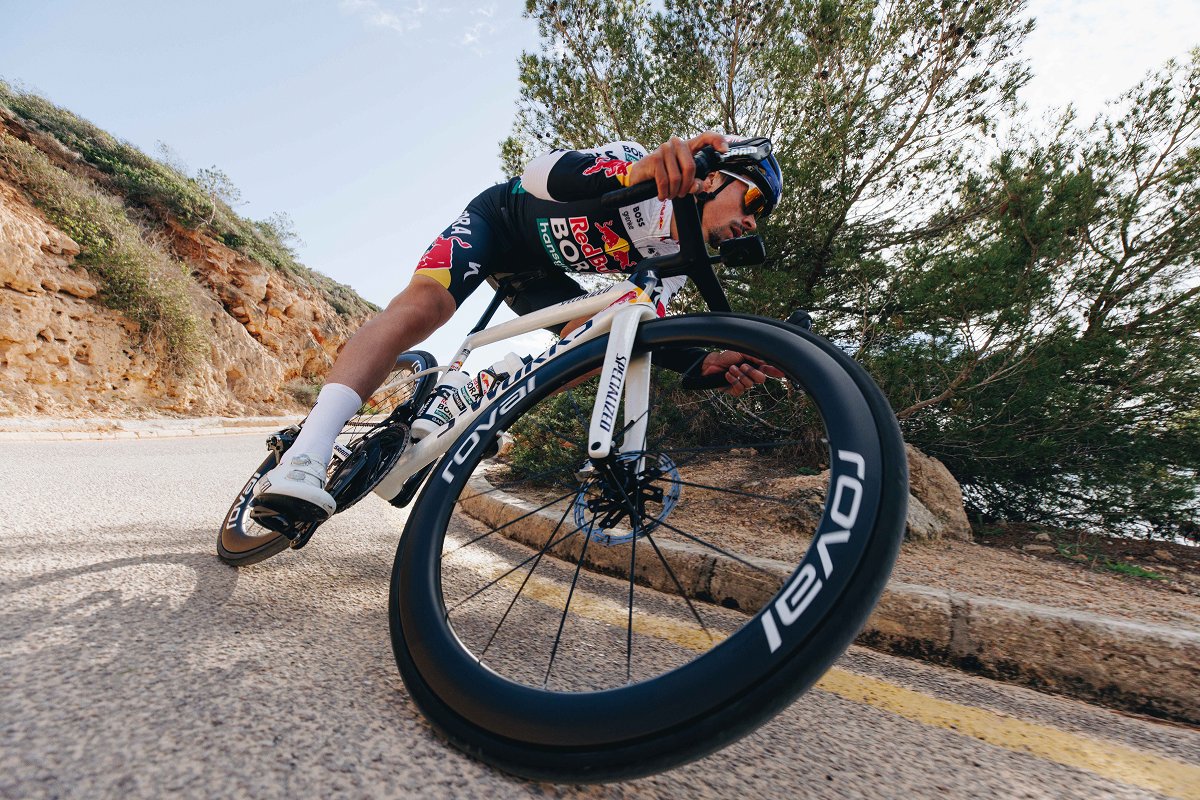 カーボンスポーク採用の「Roval Rapide ホイール」登場！ 「CLX III