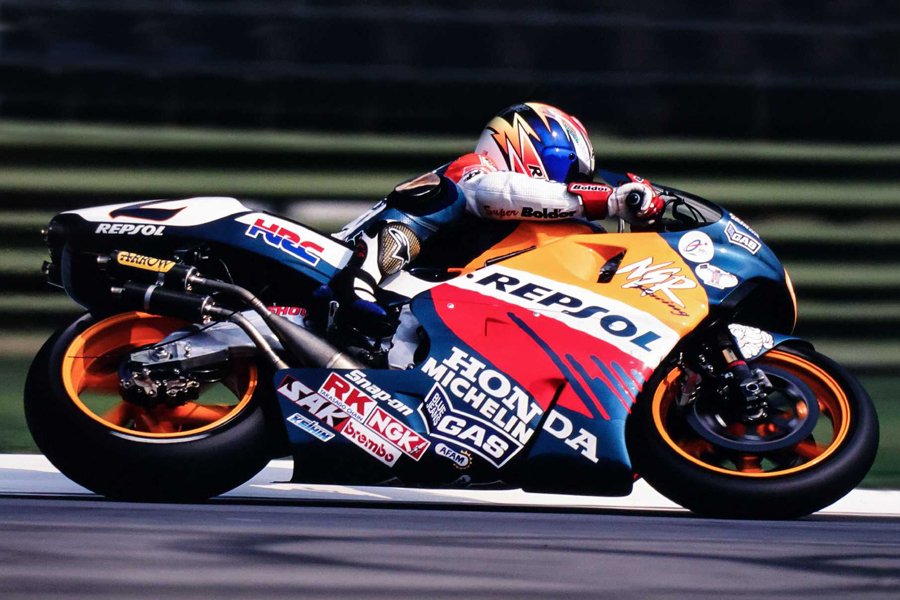 岡田忠之選手が語った『プロライダーの矜持』。折原弘之が振り返る