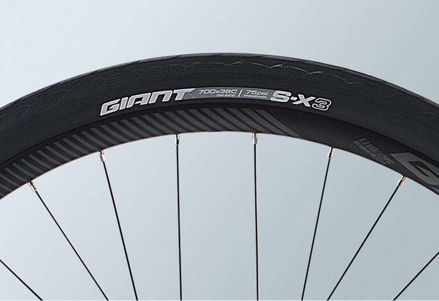 ジャイアント＆リブから初心者でも扱いやすいeクロスバイクが新登場