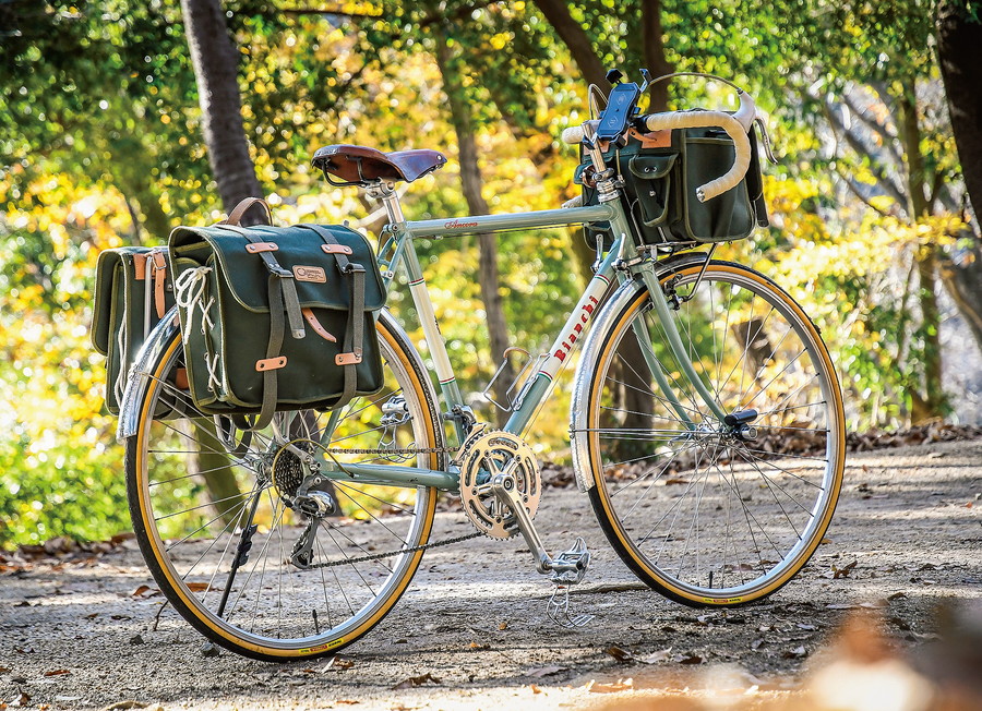 ちょもか流ゆるポタキャンプスタイル、軍幕にランドナーと渋めが好み