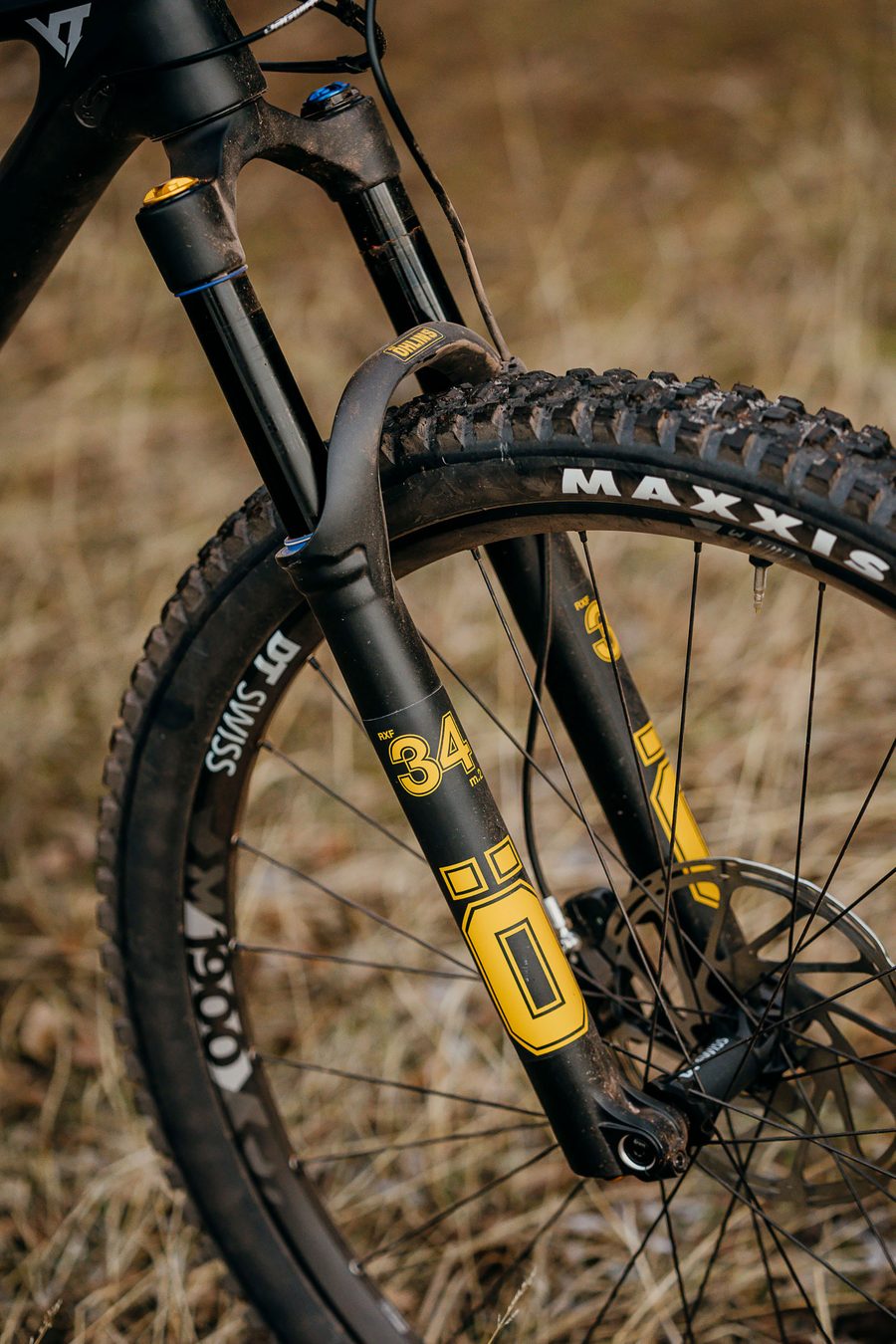 高性能MTBフォークに最新モデル！「RXF34 m.2」が登場｜OHLINS
