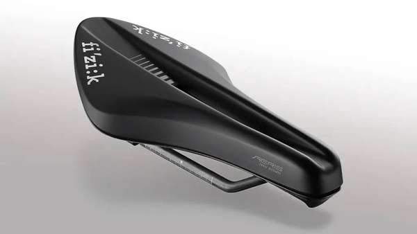 トライアスロンに最適化された2つのサドル、「TRANSIRO AERIS」を発売