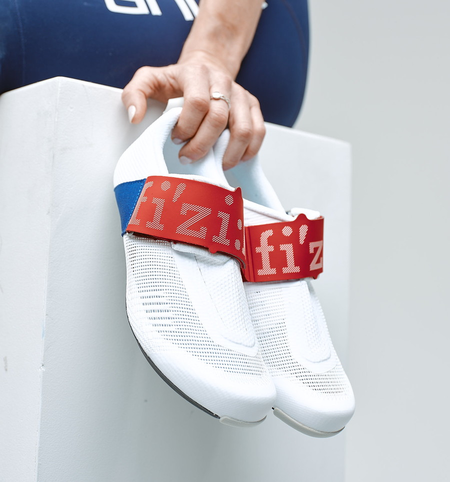 トライアスロン専用シューズ「TRANSIRO HYDRA」シリーズを発売｜fi'zi