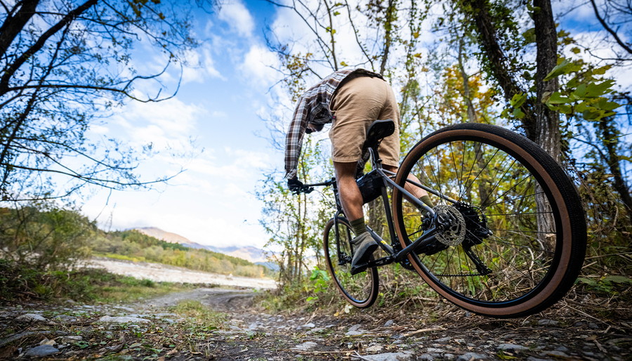 2024モデルとしてフラットバーグラベルバイクと27.5erフルリジッドMTB