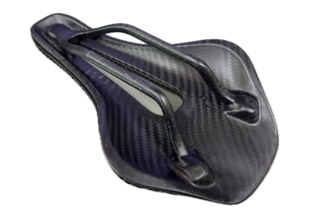 3Dプリンターで作られた軽量カーボンサドル「3D printing サドル