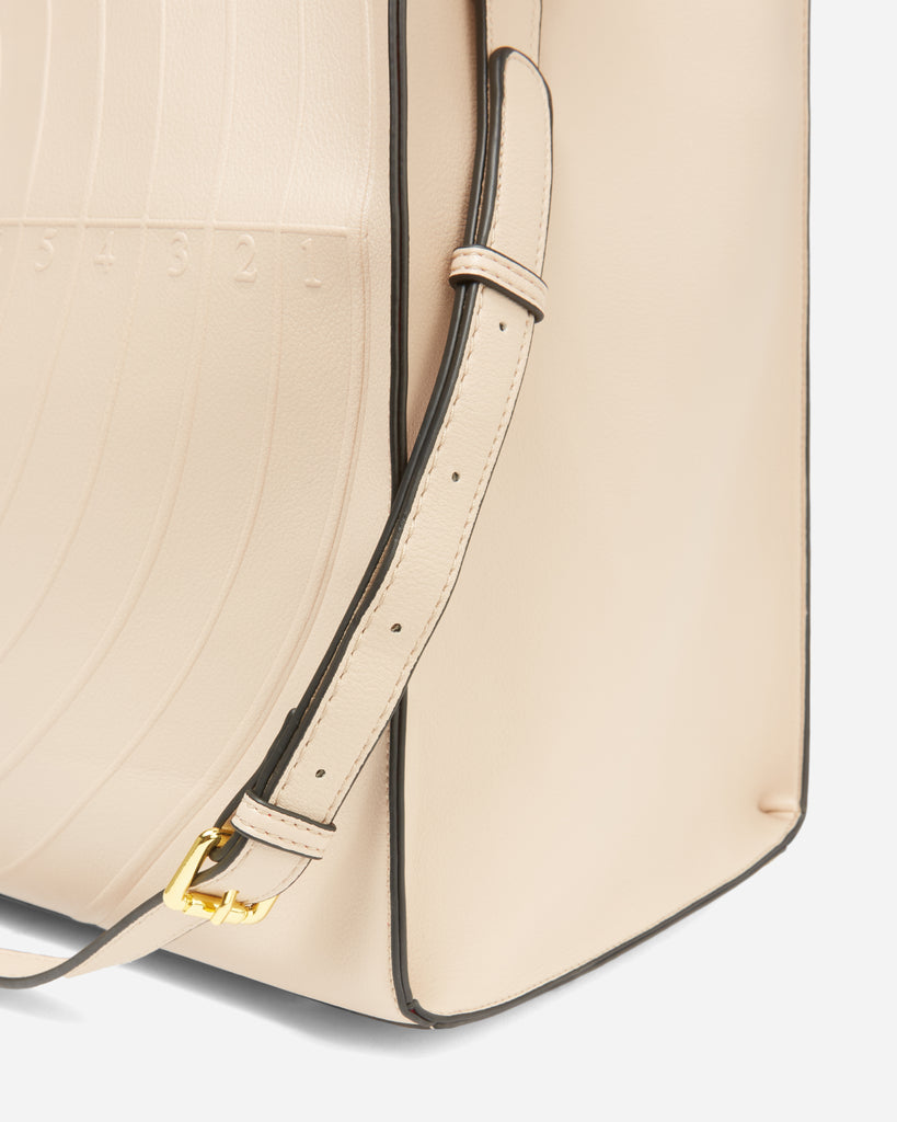 Bullseye Weekender Bag Cream – FUGAZI®