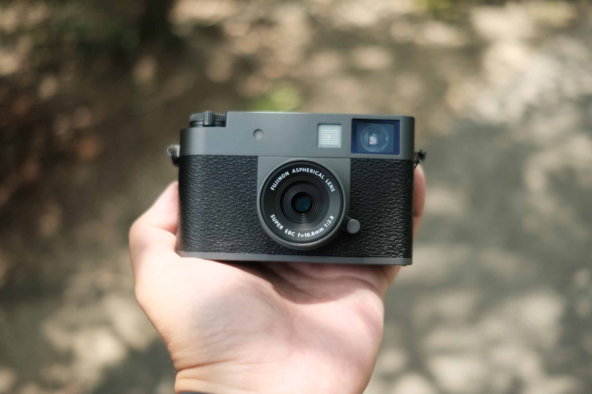 富士フイルムのX-HF1(X half)買ったのでレビュー、必要なカメラか