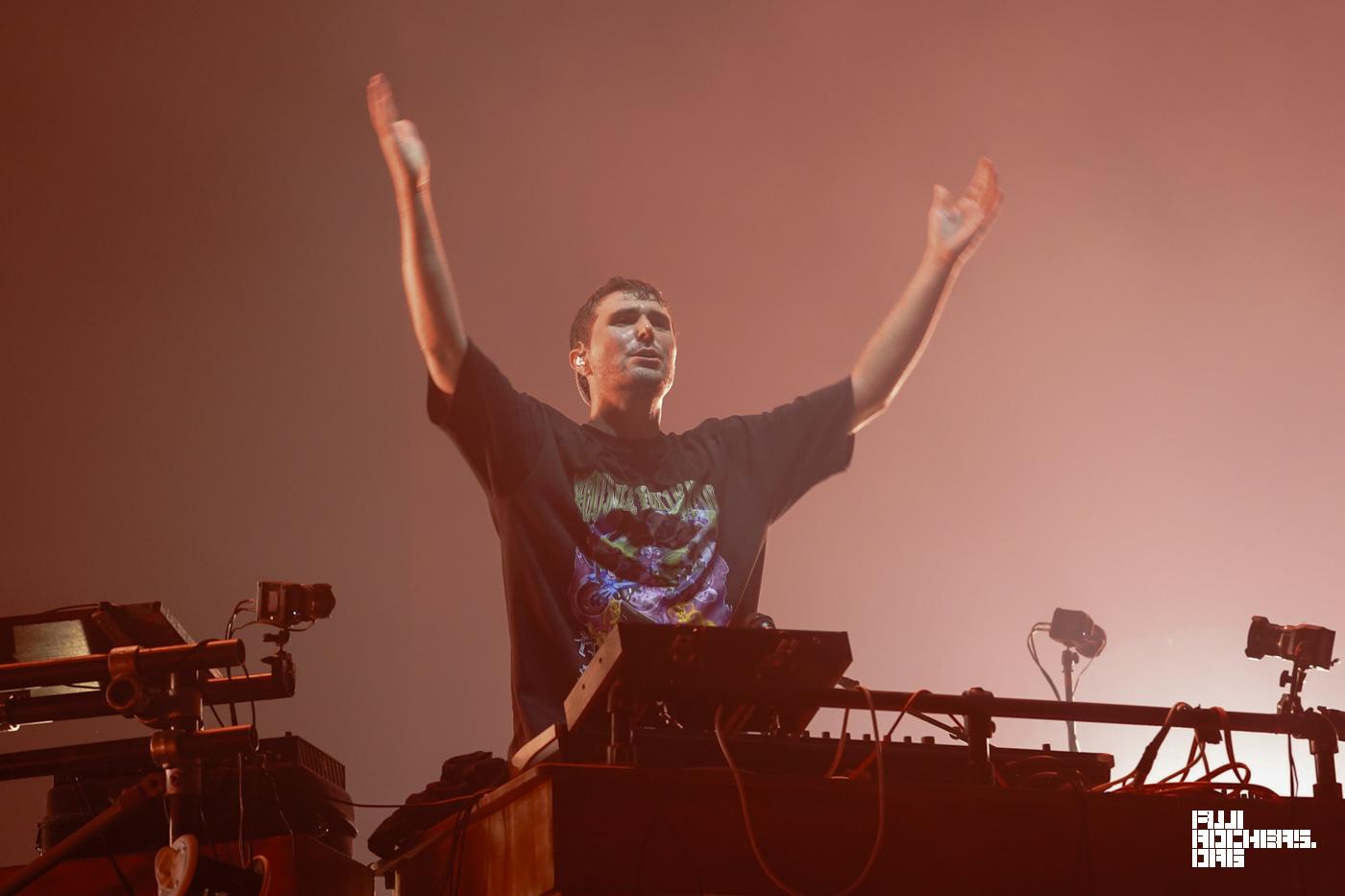 FRED AGAIN.. | FUJIROCK EXPRESS '25 | フジロック会場から最新