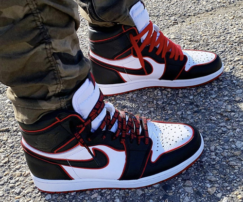 NIKE｜アウトラインが 