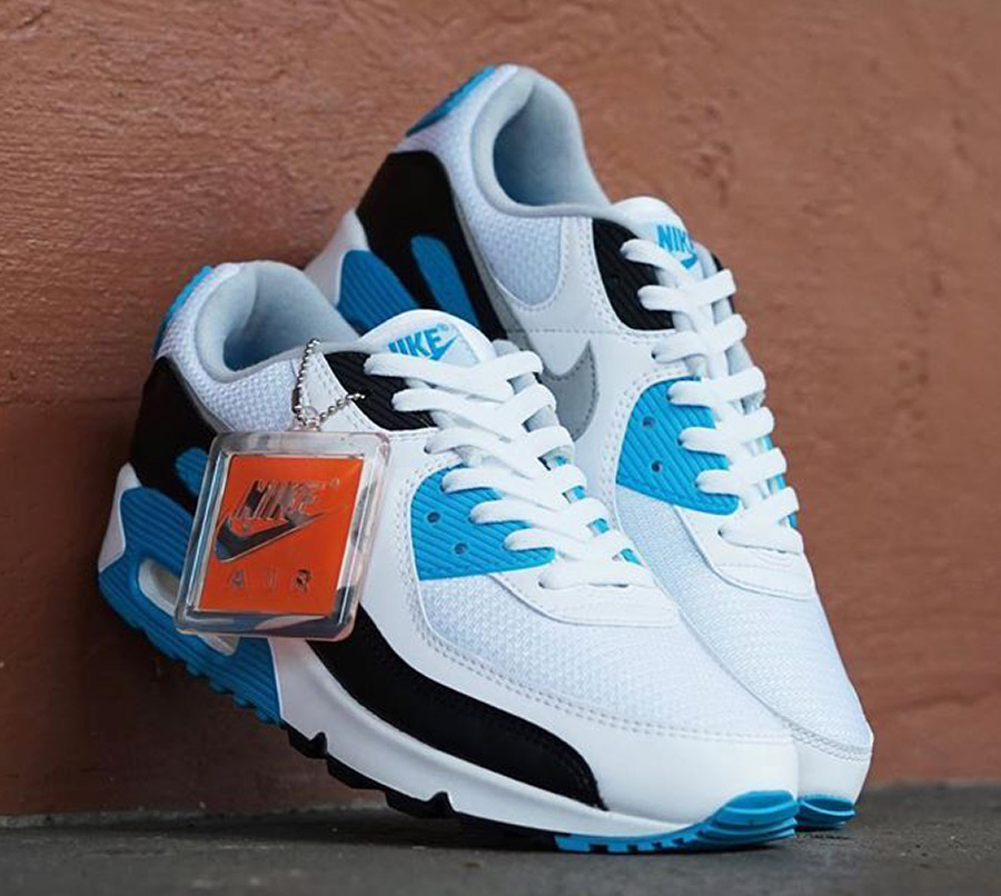 NIKE｜30周年を祝して エアマックス 3 90 