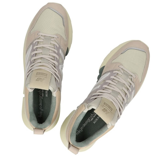 New Balance｜第2弾となるオーラリとのコラボ最新作「R_C2」が再登場