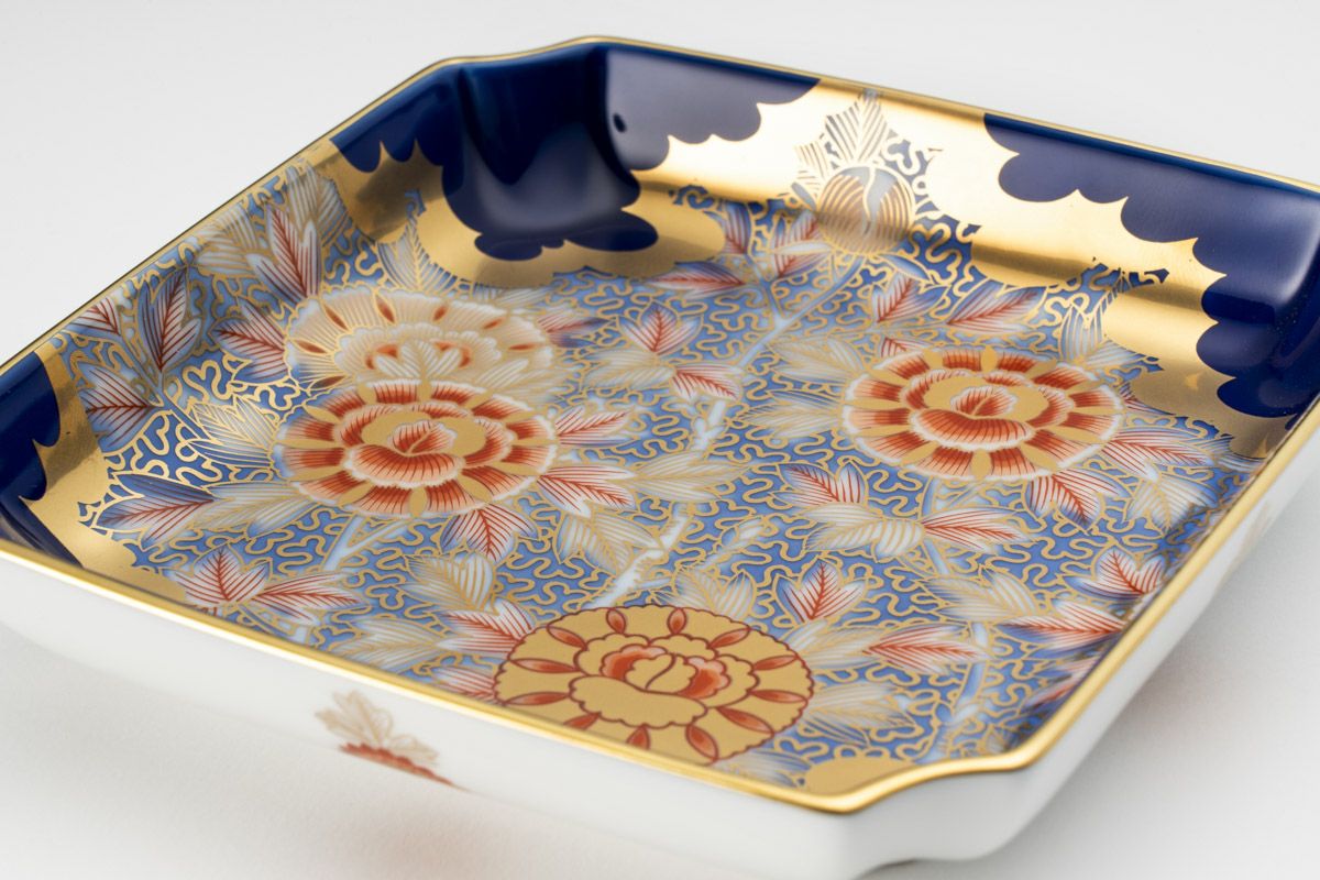 古伊万里牡丹金ミル瑠璃色 飾皿 | 有田焼 深川製磁｜公式オンラインストア