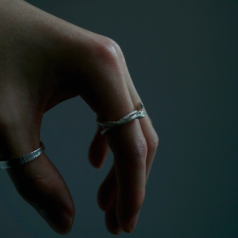 ELCAMI / Japanese rat snake Double Ring (ER-115 S/G) – Fuligo