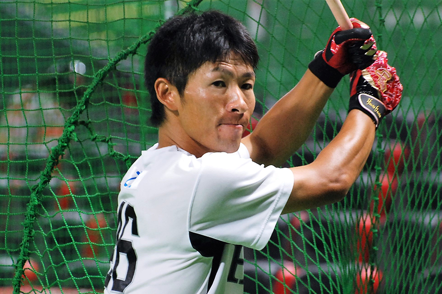 復帰後初安打のホークス本多、二塁スタメン争いへ「1試合ごとに強い