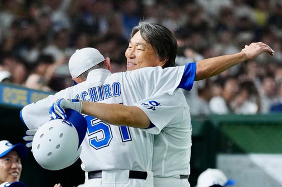 50歳・松井秀喜氏が豪快3ラン…歓喜のイチロー氏とハグ 20年ぶり