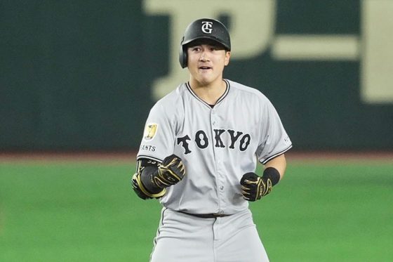 読売ジャイアンツ 泉口友汰 ビジター レプリカユニフォーム サイズM