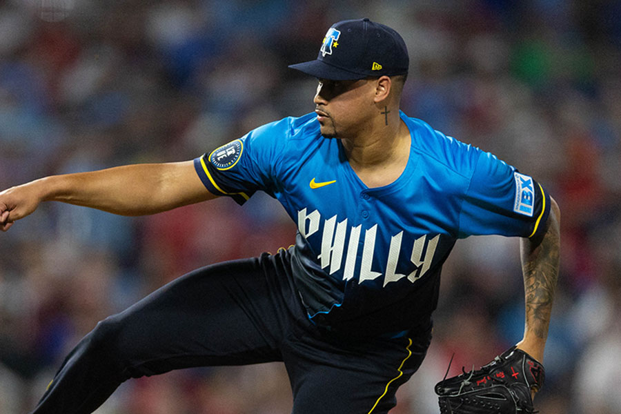 ド軍が逃した大物右腕の「信じられない光景」 ド派手新天地デビューに