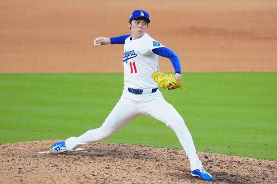 佐々木朗希、3者凡退でPS3セーブ目 最速160キロ…完璧投球でWS進出王手