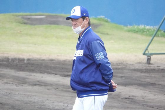 来年は我が身「あの人クビになったんや」 表情変わった