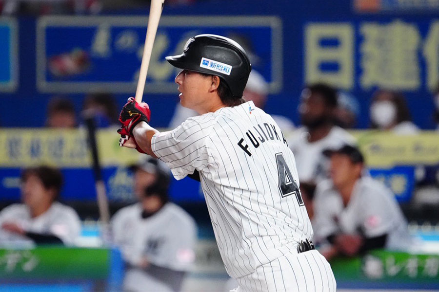 プロ野球史に残る」劇的アーチ 着弾の瞬間に観客総立ち…千葉が揺れた